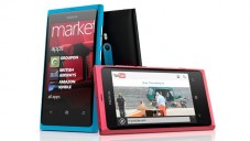 Nokia Lumia 800 je dotyková a s Windows