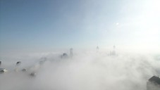Časosběrné video zachycuje mlhu nad Chicagem