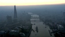 Jason Hawkes natočil z helikoptéry krásy Londýna