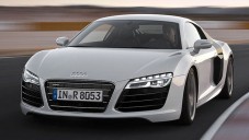 Nové Audi R8 a R8 Spyder se předvádí na okruhu