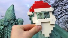 Lego vyhlásilo vtipnou vánoční soutěž Happy Holiplay