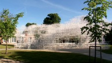 Sou Fujimoto otevřel oblačný pavilon Serpentine Gallery