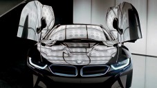 BMW i8 ukázáno za jízdy i živě ve Frankfurtu