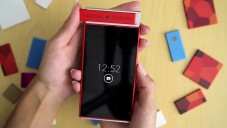 Motorola ukázala skládací mobil jako Project Ara