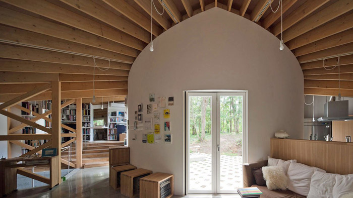 Bow-Wow vytvořili dům s kavárnou v harmonii s přírodou