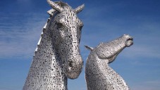 Glasgow postavilo gigantické sochy hlav koní The Kelpies