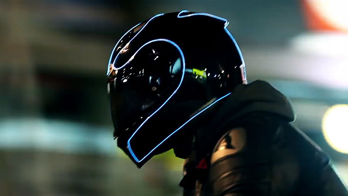 LightMode jsou elektroluminiscenční motocyklové helmy LightMode jsou elektroluminiscenční motocyklové helmy