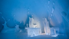 BOOOM vytvořili nový explodující IceBar pro švédský IceHotel