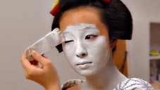Fukunae-san poodhaluje náročný život japonské Gejši