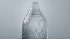 Lelo Hex je revoluční kondom vyrobený z malých hexagonů