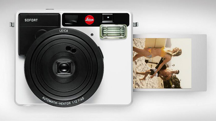 Leica představila svůj první instantní fotoaparát Sofort