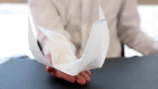 AeroMorph se po nafouknutí složí do navrženého tvaru jako origami