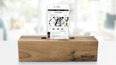 Woodyfier je český dřevěný zesilovač hudby z mobilu