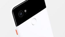 Google představil mobil Pixel 2 s barevnými tlačítky