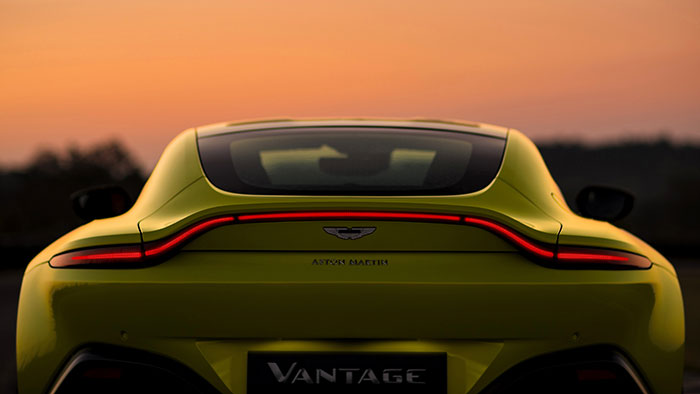 Aston Martin ukázal zcela nový a ještě rychlejší sporťák Vantage