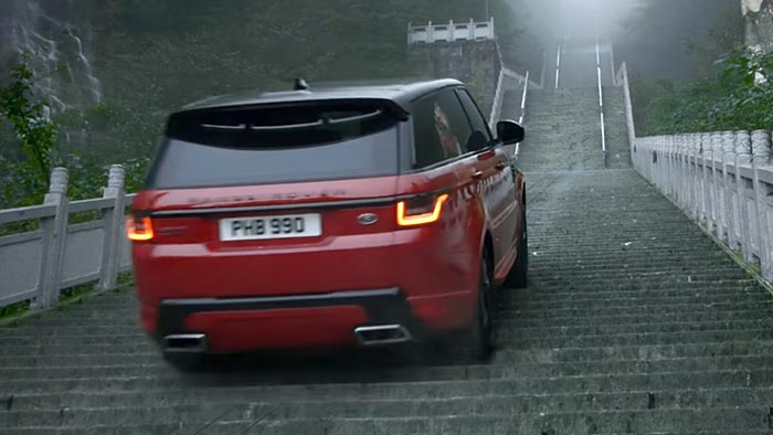 Range Rover Sport vyjel 999 strmých schodů k čínské Nebeské bráně