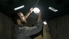 BioLite SolarHome 620 je řešení solárního osvětlení pro chaty a chalupy