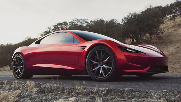 Tesla ukazuje nový elektrický sporťák Roadster poprvé za jízdy