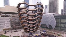 New York otevřel novou čtvrť Hudson Yards s vyhlídkovou věží Vessel