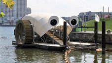 Mr. Trash Wheel je plovoucí stroj čistící moře od lidského odpadu