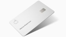 Apple Card je virtuální i titanová platební karta s minimalistickým designem