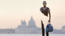 Bruno Catalano vystavuje v Benátkách záměrně nedokončené sochy
