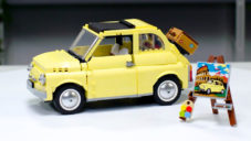 Designér navrhl pro Lego stavebnici legendárním vozem Fiat 500