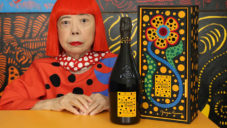 Yayoi Kusama navrhla pro Veuve Clicquot limitovanou láhev šampaňského