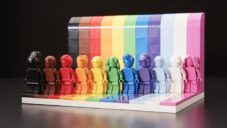 Lego vyrobilo sadu figurek Everyone is Awesome na podporu LGBTQIA+