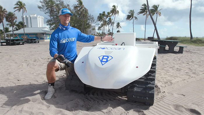 BeBot je solárně poháněný robot čistící pláže nejen od plastů