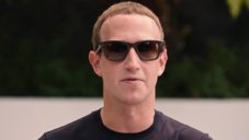 Facebook a Ray-Ban vyvinuli chytré brýle Stories s kamerami i reproduktory