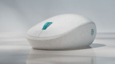 Microsoft Ocean Plastic Mouse je myš vyrobená z vyloveného plastu z moře