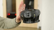 Dron Dronut X1 má jen dva rotory a připomíná létající roboty ze Star Wars