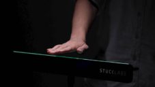 Stuck Design vyvinuli bezdotykový hudební nástroj připomínající Theremin