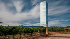 Ve vinicích v Logroño vyrostla zrcadlová věž sloužící jako orientační bod