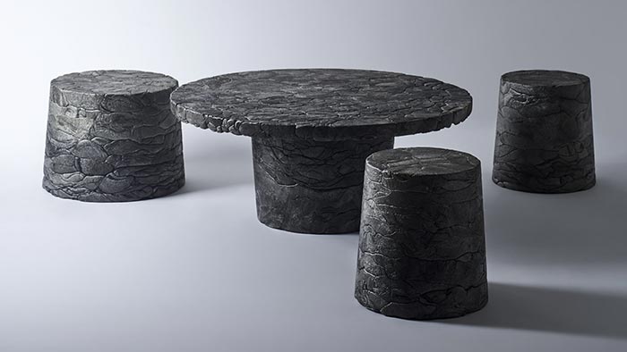 We+ vyrábí z odpadního polystyrenu minimalistický a nečekaně těžký nábytek