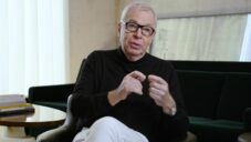 David Chipperfield v rozhovoru vypráví o svém přístupu k navrhování budov