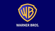 Warner Bros má po dvou letech opět nové a zase jako předtím široké logo