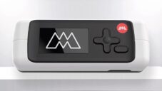MonstaTek vyvinul zařízení M1 fungující jako čtečka a duplikátor čipů NFC nebo RFID