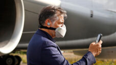 Skyted přichází s maskou s leteckými komponenty pro klidné telefonování