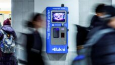 Český projekt Lokni dává z automatu vodu zdarma do vlastních láhví pro svět bez plastu
