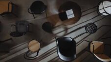 Ton natočil video o české výrobě ručně ohýbaného dřevěného nábytku a změně loga
