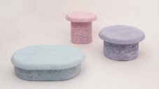 The Pastille Collection jsou stolky vyrobené z skartovaného papíru připomínající bonbóny