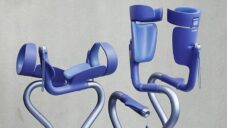Německý designér navrhl pomůcku Pedestrian pomáhající s chůzí špatně mobilním lidem