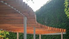 SANAA a studenti z Yacademy vytvořili v Itálii klikatou stezku Serpentine Promenade
