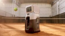 Tenniix je první robotický tenisový partner a trenér s umělou inteligencí
