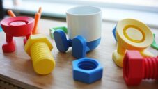 Corcelain je klasický porcelán rozšiřitelný o 3Dtištěné prvky v hravé skládačky