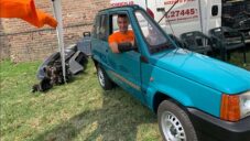 Italský konstruktér si přestavěl vůz Fiat Panda na super úzký jednomístný Fiat Pandino