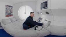Jak se bydlelo ve věži Nakagin Capsule Tower ukazuje speciální 360stupňové video