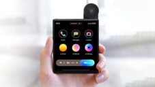 Ikko Mind One je mobil ve velikosti kreditní karty s výsuvným fotoaparátem